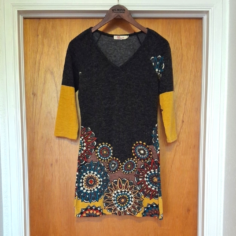 Axyeh V-neck Tunic/Sweater Dress